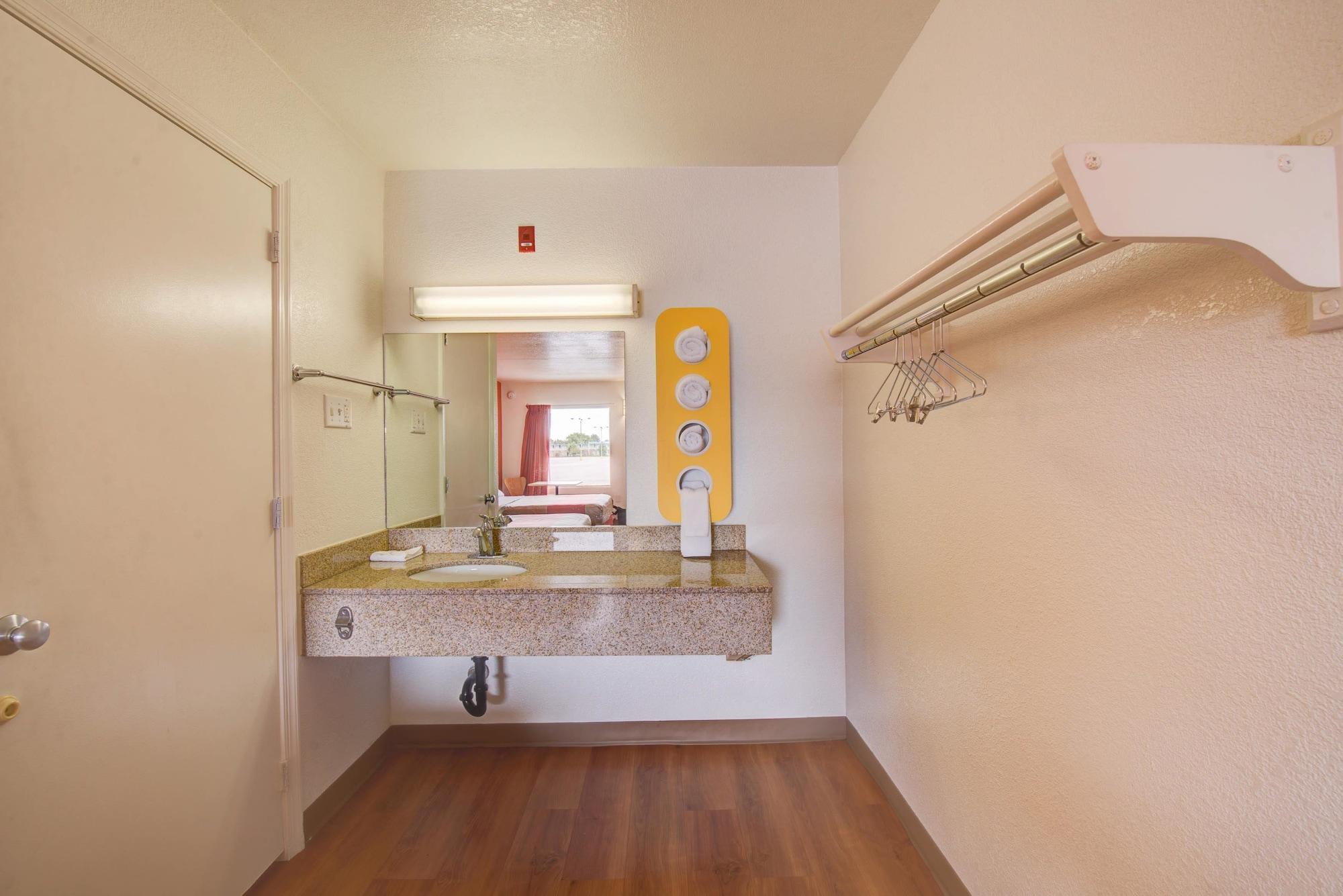 Motel 6-Norfolk, Va Экстерьер фото