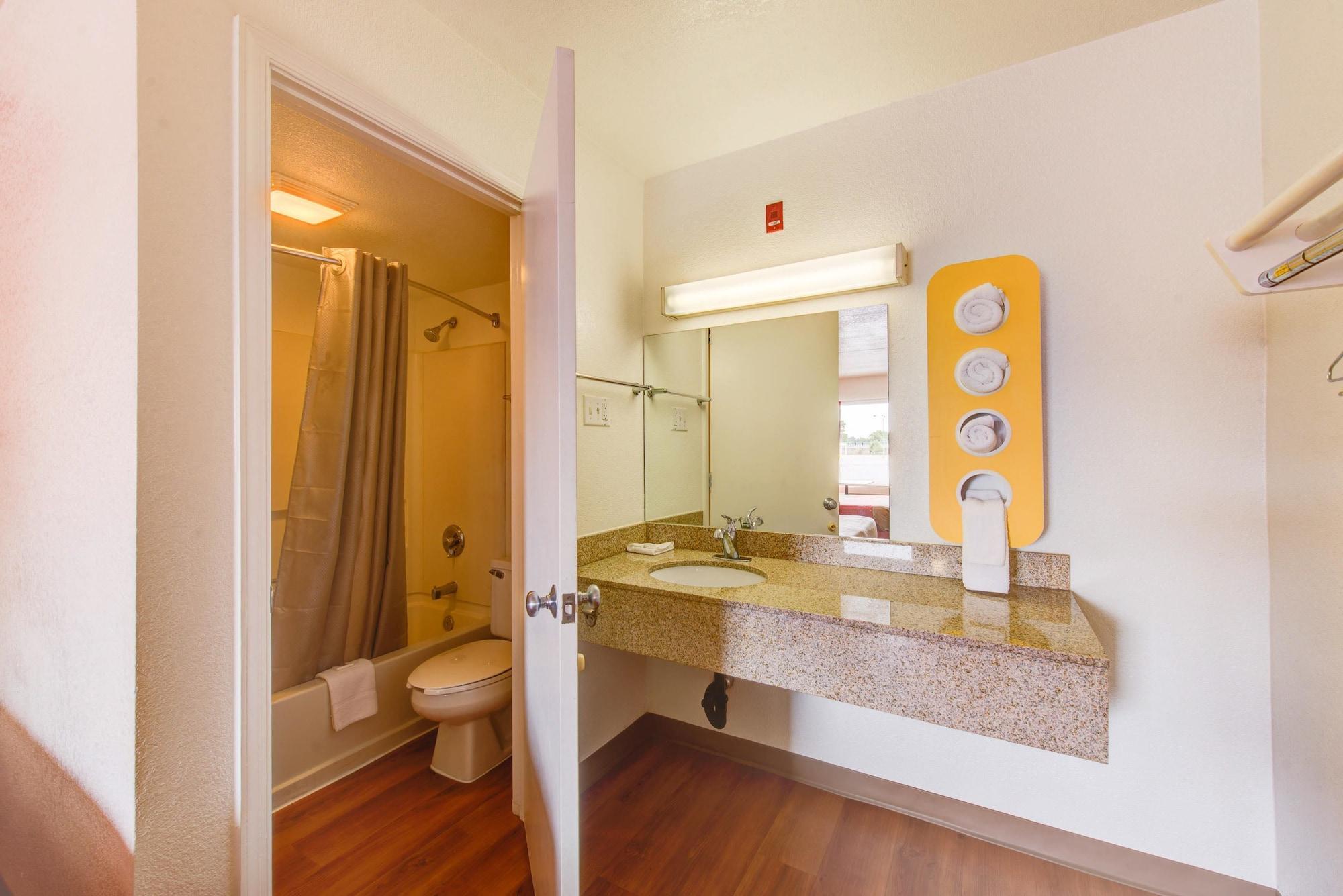 Motel 6-Norfolk, Va Экстерьер фото