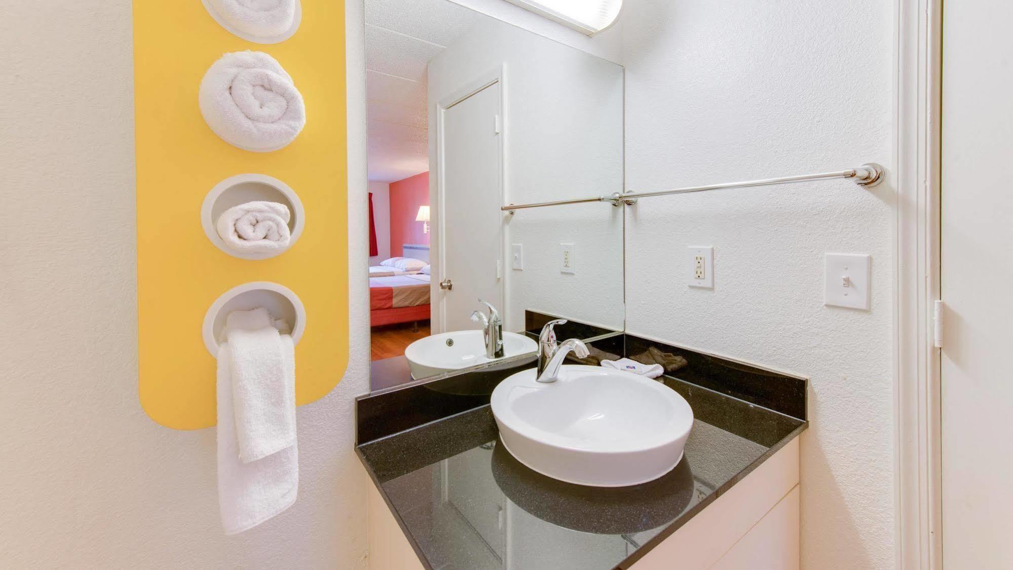 Motel 6-Norfolk, Va Экстерьер фото